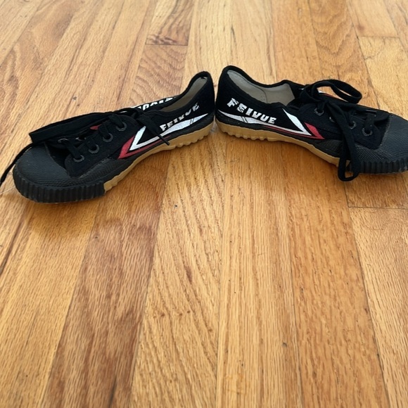 Feivue Unisex Canvas Martial Arts / Kung Fu Shoes - Black, Size 1 Kids ; 32 EU - Picture 3 of 10